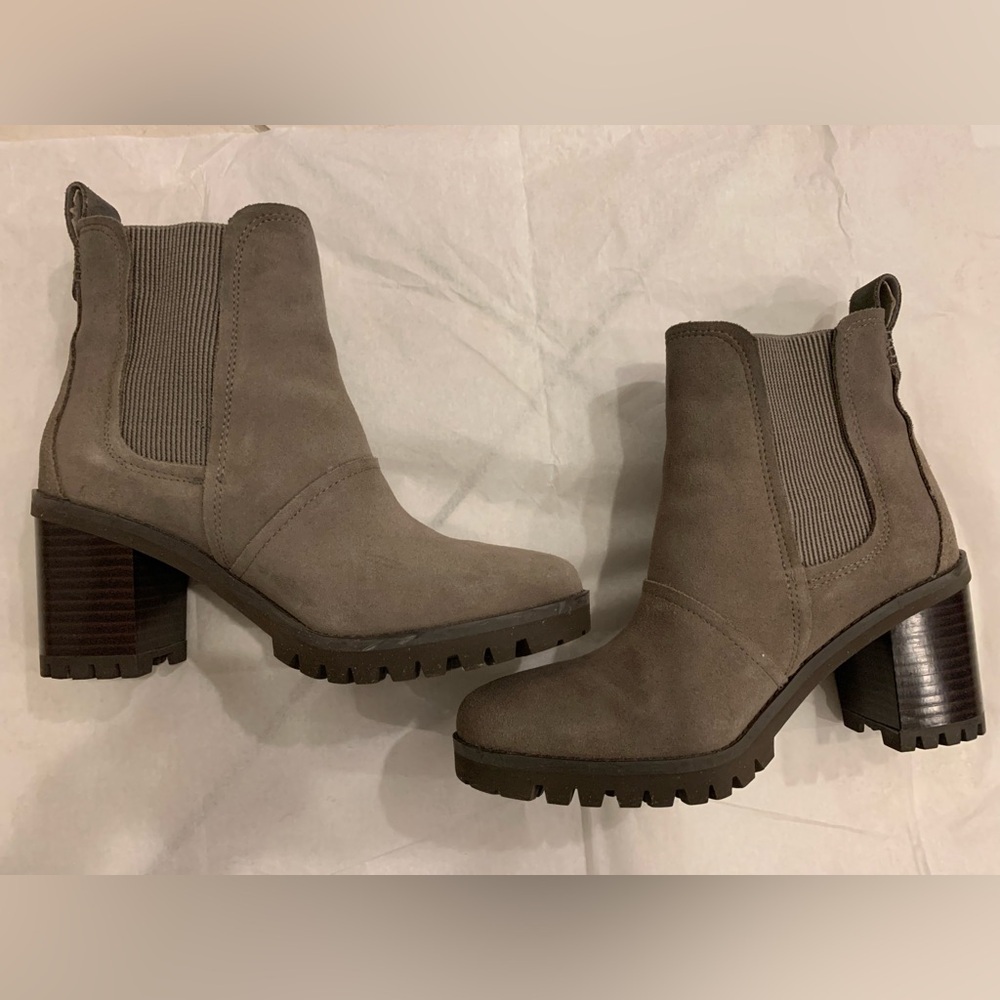 UGG Hazel Ankle Boots Mole Suede Heel Waterproof Women's Size 6.5 US